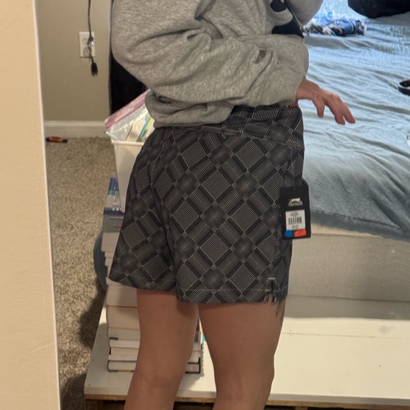 Golf shorts - Picture 3 of 3